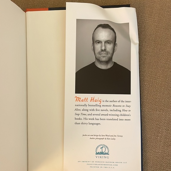 The Midnight Library Novel by Matt Haig - Picture 3 of 4